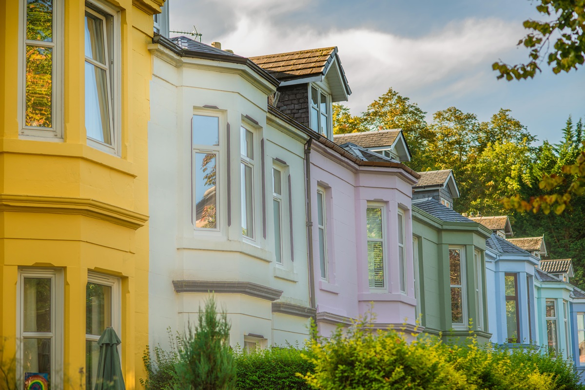 Use Accent Colours on Your Home’s Exterior